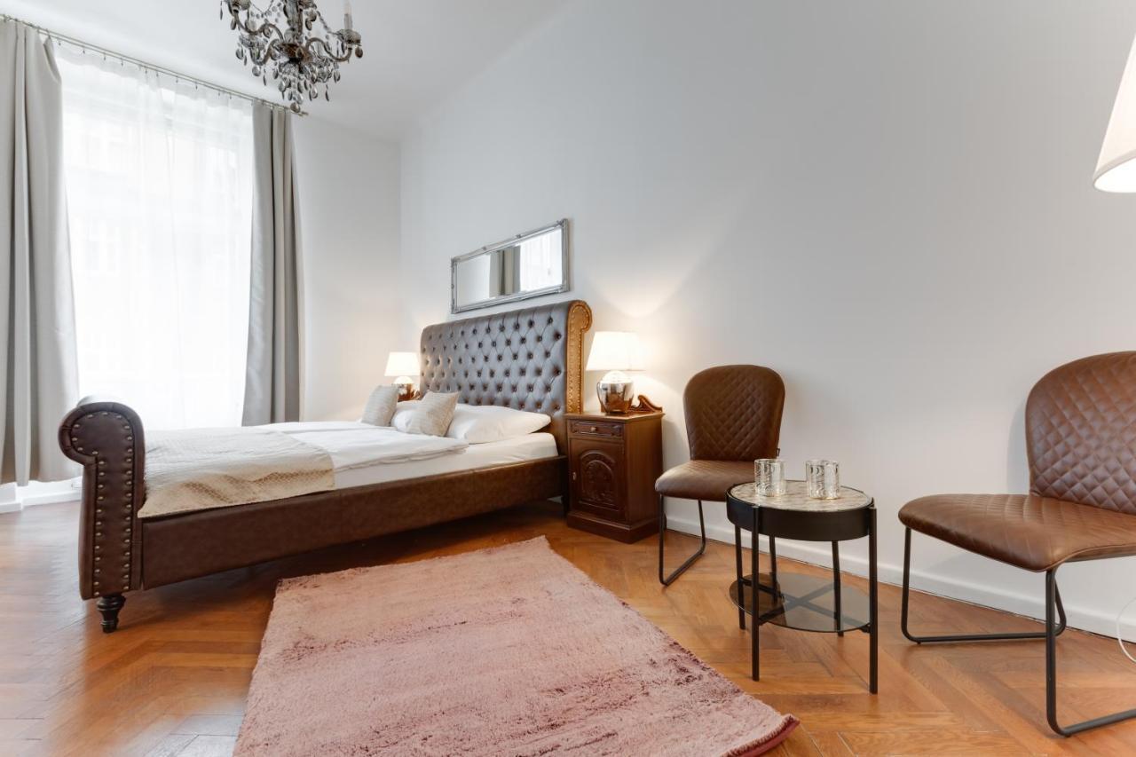 Luxury Riverside Apartments In The Center Of Praga Zewnętrze zdjęcie
