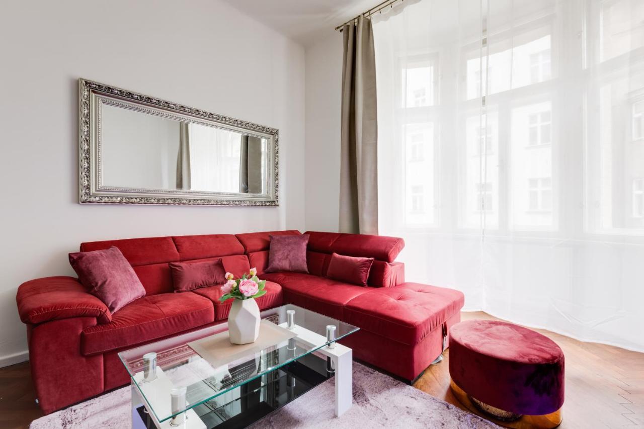 Luxury Riverside Apartments In The Center Of Praga Zewnętrze zdjęcie