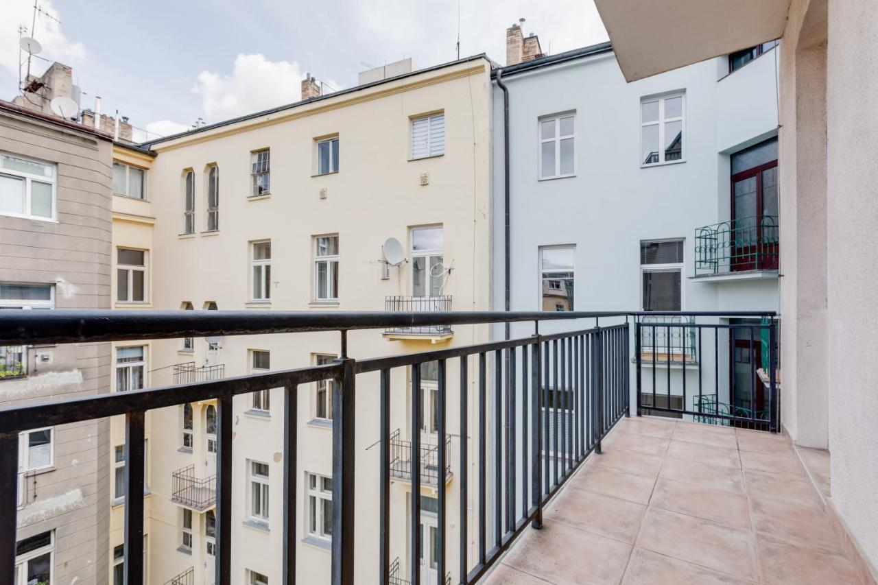 Luxury Riverside Apartments In The Center Of Praga Zewnętrze zdjęcie