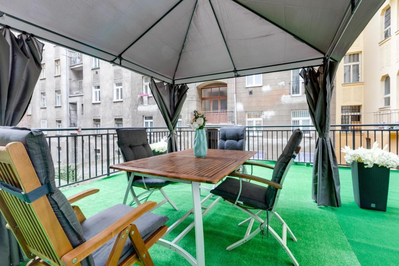Luxury Riverside Apartments In The Center Of Praga Zewnętrze zdjęcie