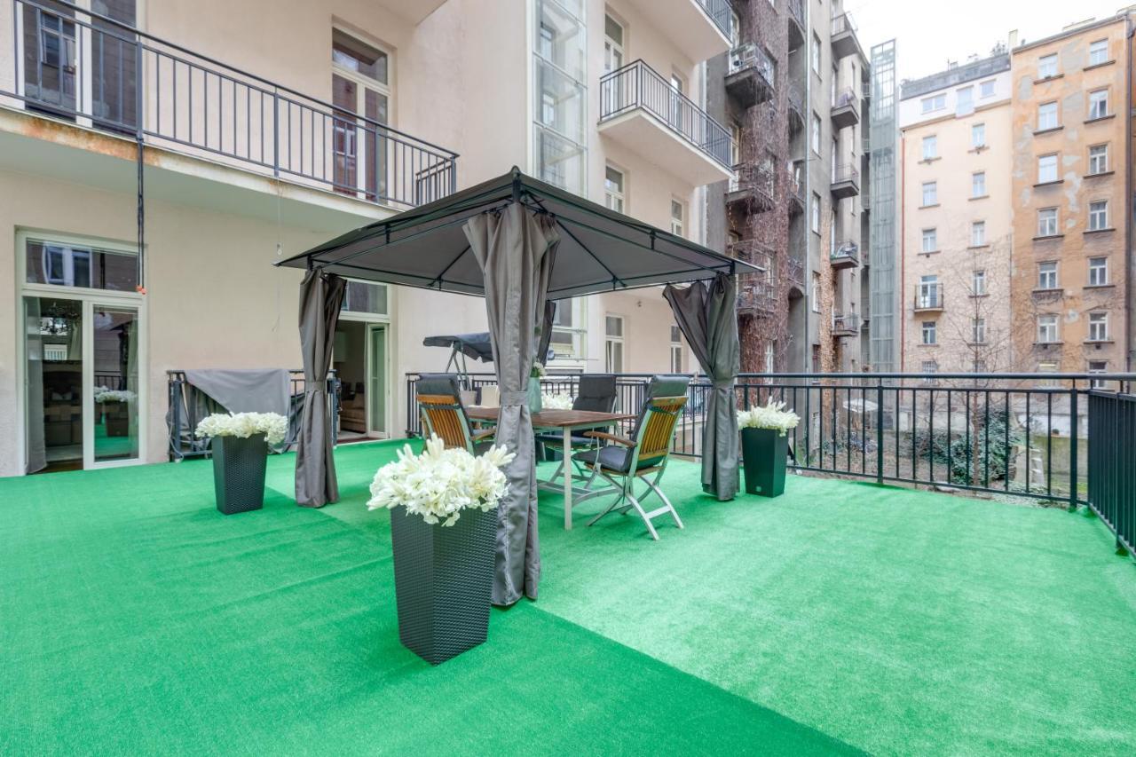 Luxury Riverside Apartments In The Center Of Praga Zewnętrze zdjęcie